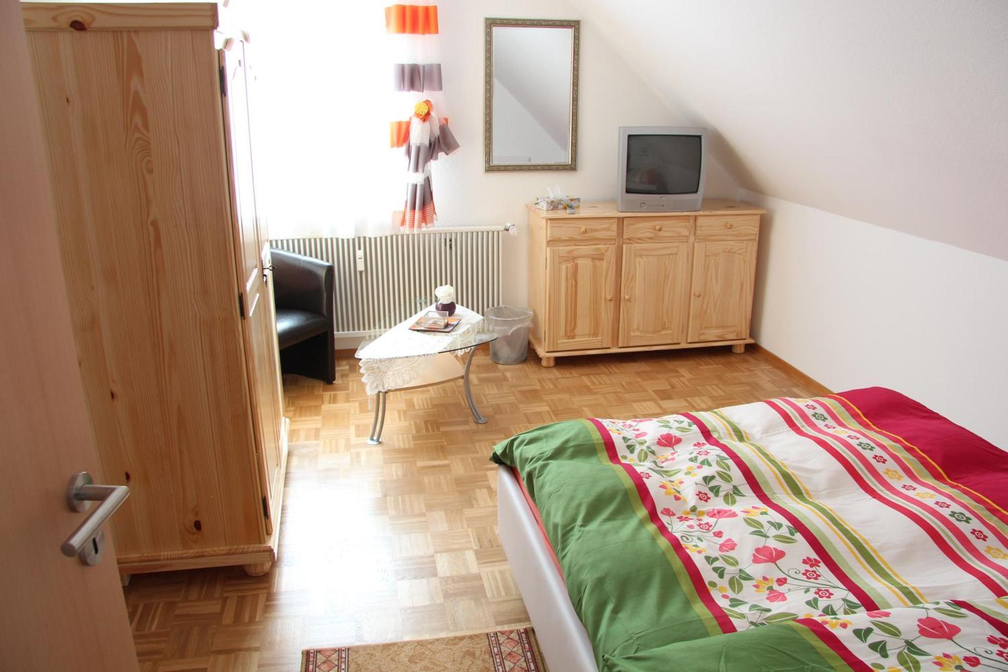 Hotel Am Schloss Neuenstein Δωμάτιο φωτογραφία