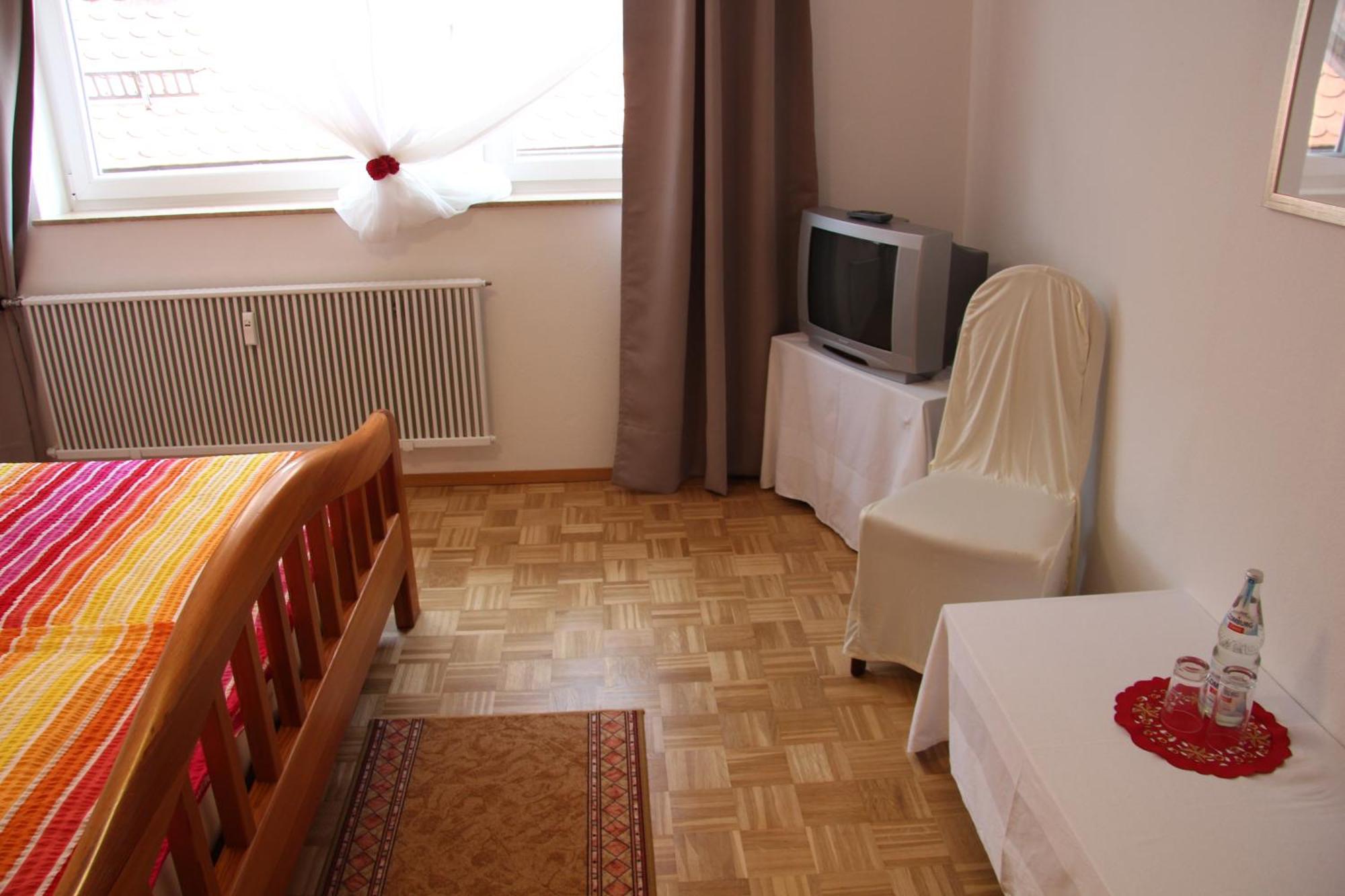 Hotel Am Schloss Neuenstein Δωμάτιο φωτογραφία