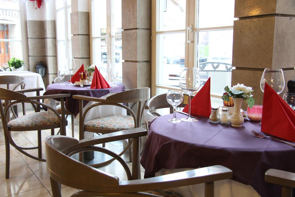 Hotel Am Schloss Neuenstein Εξωτερικό φωτογραφία